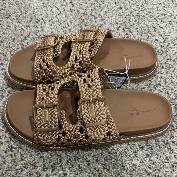 Sandals - Picture 2 of 3